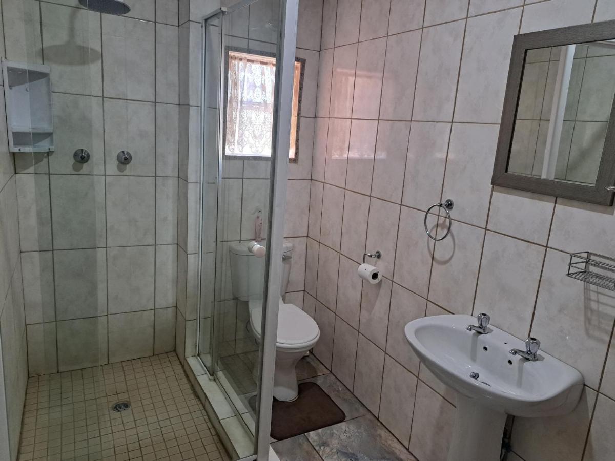 Villa Lin-Zane Vryburg Εξωτερικό φωτογραφία
