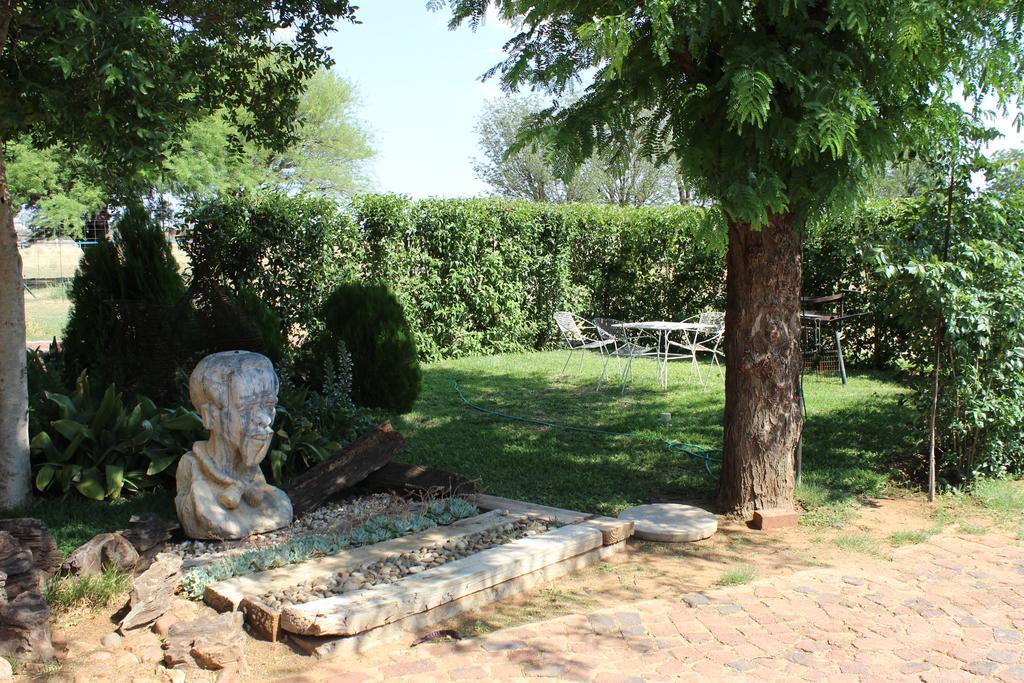 Villa Lin-Zane Vryburg Εξωτερικό φωτογραφία